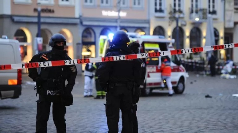 مقتل شاب هولندي في انفجار تسبب به بنفسه في أحد شوارع ألمانيا