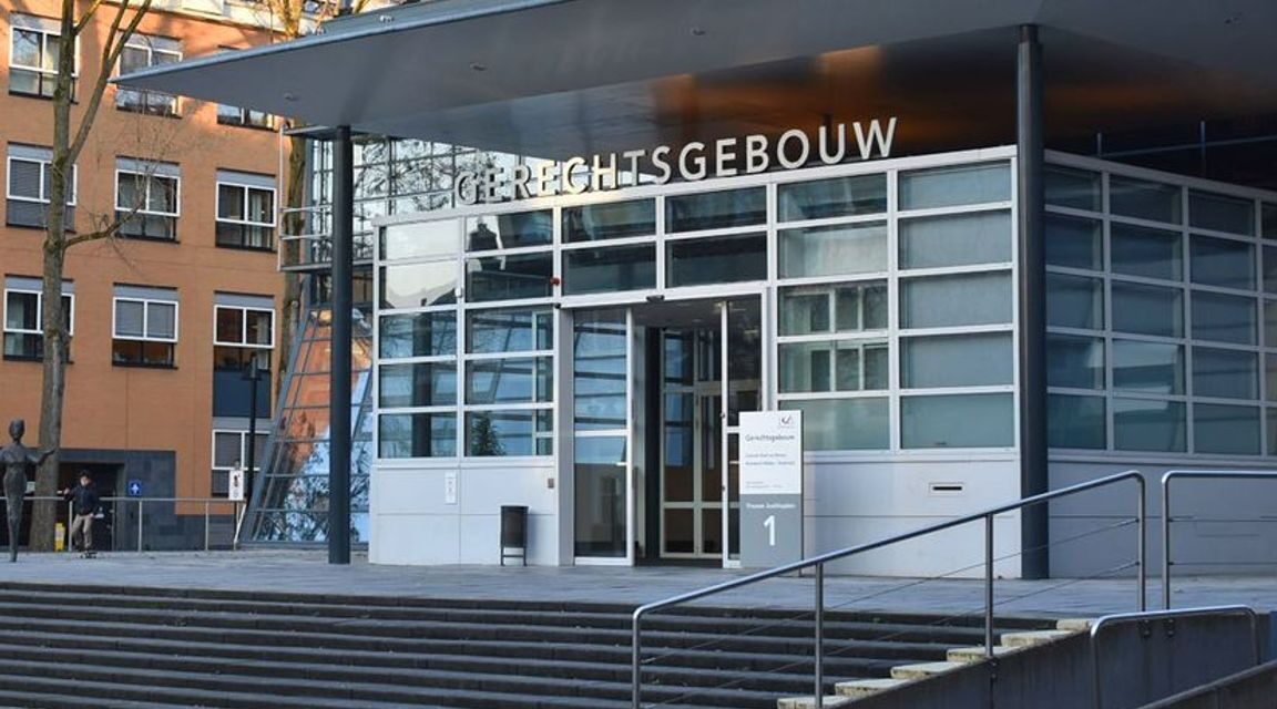 الحكم بالسجن أربع سنوات على معلم موسيقى من أوتريخت بتهمة الاعتداء على فتيات قاصرات