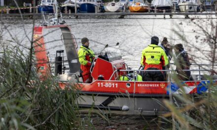 رجال الإطفاء يبحثون عن دمية أثناء التمرين لكنهم يعثرون على جثة بشرية