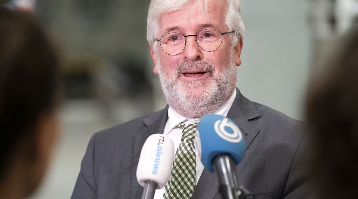 رئيس بلدية هولندية يستقيل من منصبه بسبب مركز اللجوء: “فقد الثقة في المجلس”