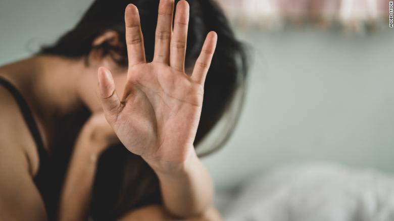 النيابة تطالب بالسجن 16 عاماً ضد أب للاعتداء الجنسي على بناته طوال 20 عاماً في أبلدورن