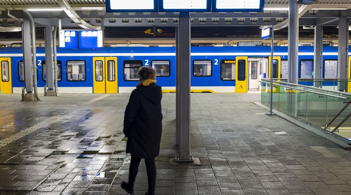 تعطل حركة القطارات من وإلى شمال هولندا بسبب محاولة سرقة النحاس