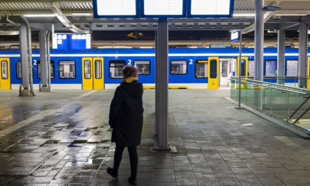 تعطل حركة القطارات من وإلى شمال هولندا بسبب محاولة سرقة النحاس