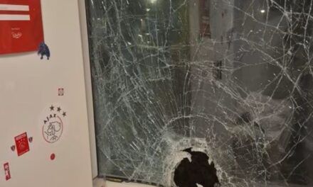 حريق وزجاج متطاير في غرفة الأطفال بعد انفجار في منزل بأمستردام