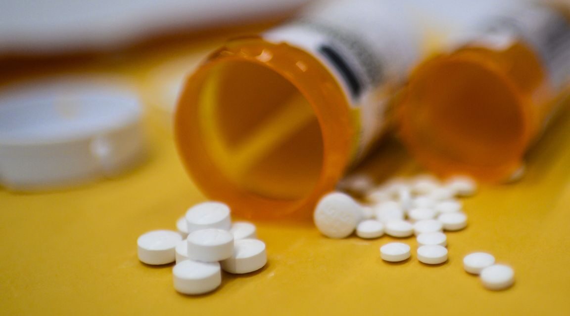 عواقب بيع الأدوية المقلدة عبر الإنترنت أكثر خطورة مما كان متوقعاً: 13 حالة وفاة على الأقل