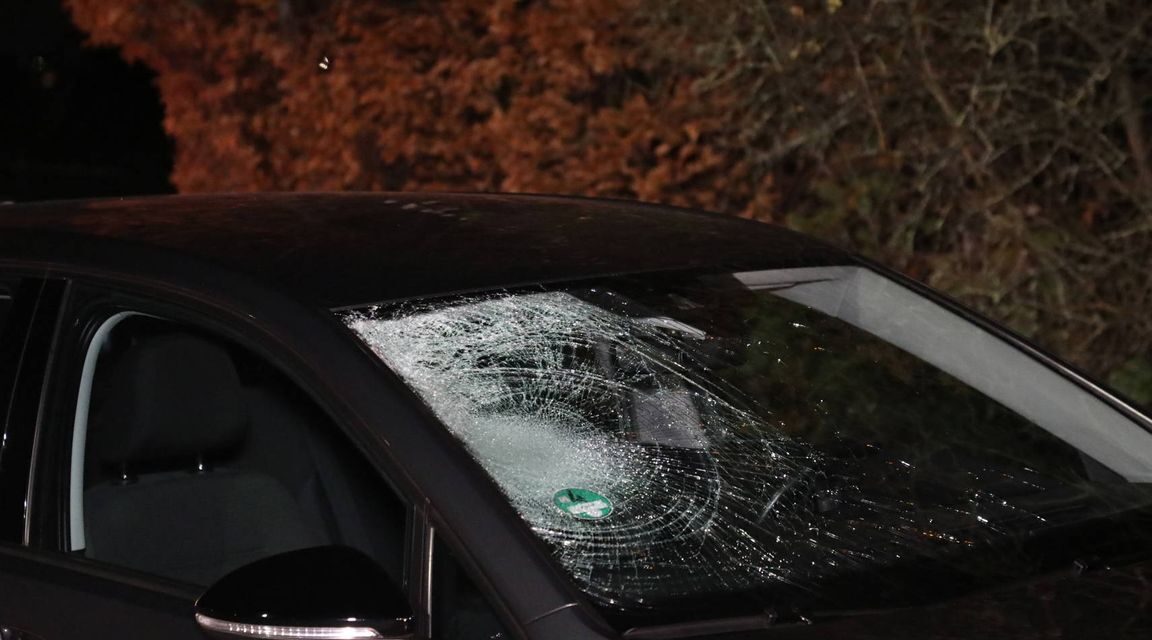 فتاة (21 عامًا) تلقى حتفها إثر صدمها بسيارة في إيدي: السائقة واصلت القيادة