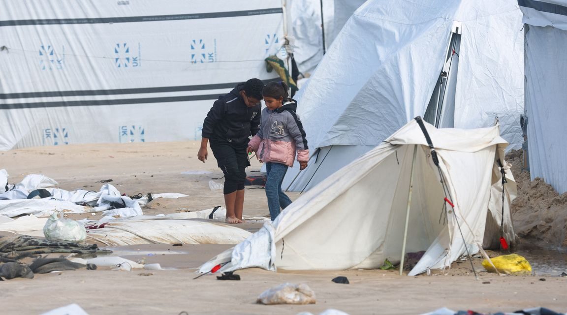 ارتفاع عدد الضحايا في غزة بسبب الفيضانات التي أعقبت هطول أمطار غزيرة