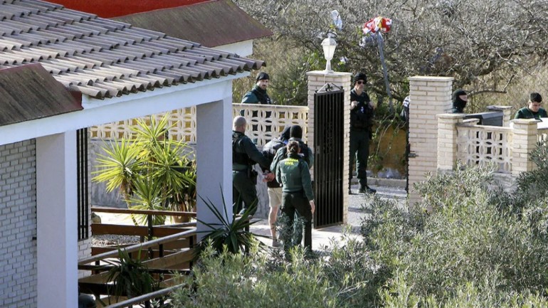 مقتل سائحين ألمانيين بالتعذيب في منزل لقضاء العطلات في مدينة ألكانتي الإسبانية