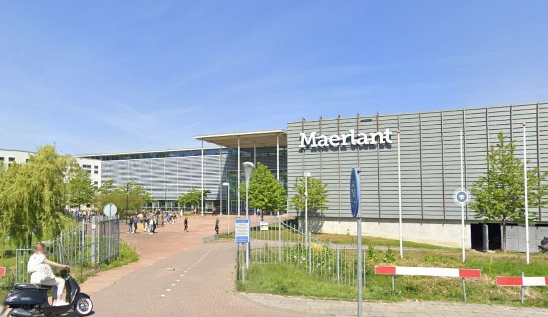 معلم مشتبه به في اغتصاب طالبتين يُتهم الآن أيضًا في حيازة مواد إباحية للأطفال