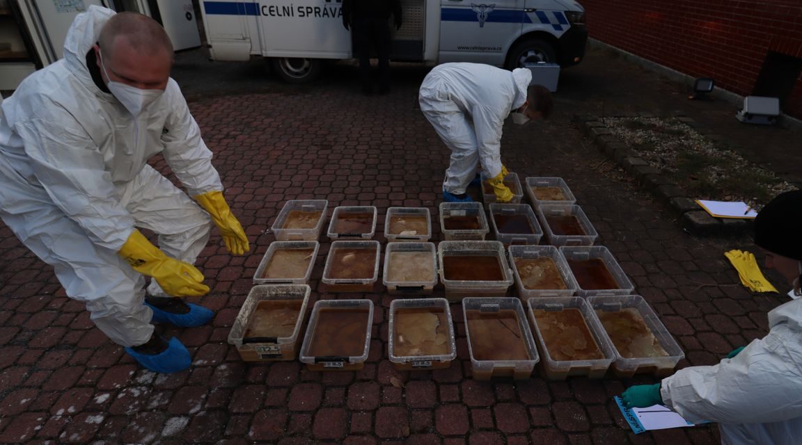 الشرطة الهولندية تشارك في تفكيك عصابة مخدرات: “أكبر عملية على الإطلاق”