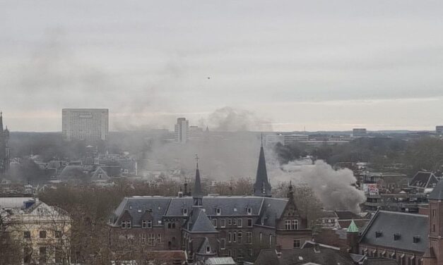حريق هائل بعد وقوع انفجارين في وسط مدينة أوتريخت