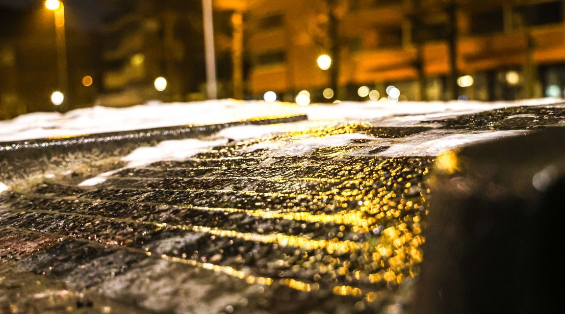 تمديد حالة الطوارئ (الرمز الأحمر) في المقاطعات الشمالية:  توقفت الحياة العامة تمامًا