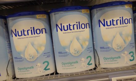 تقوم شركة دانون بسحب أغذية الأطفال والرضع في هولندا لاحتمال احتوائها على مادة سامة