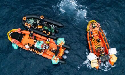 غرق قارب مهاجرين قبالة سواحل ليبيا وبلغ عدد القتلى 53 شخصاً بينهم رضيعين