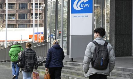 تحذر النقابات من “كارثة” بسبب خطط الحكومة الجديدة بشأن البطالة