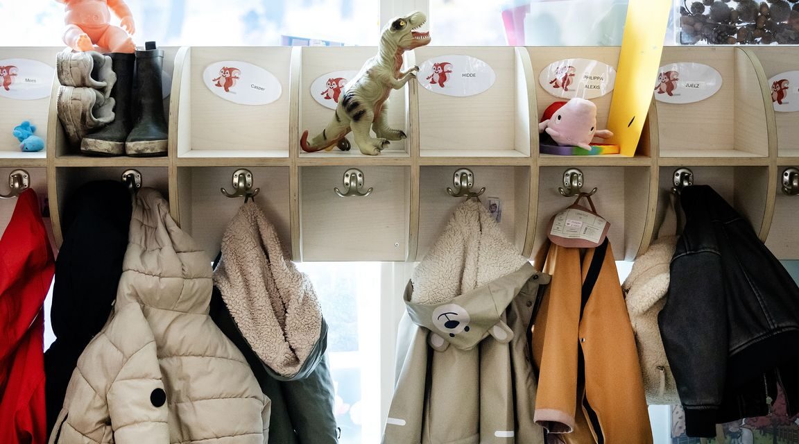 برنامج إعانة الأطفال الجديد: مكسب غير متوقع للآباء لكن الأسر الفقيرة تستفيد منه بشكل أقل