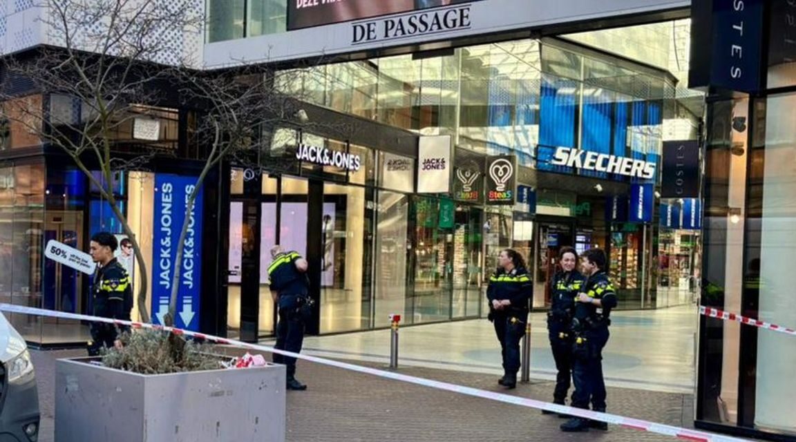 إخلاء مركز تجاري في لاهاي لبضع ساعات بسبب “رائحة غريبة”