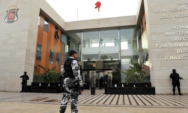 تطالب النيابة العامة بسجن ضابط سابق في مكافحة الإرهاب لمدة 12 عامًا بتهمة التجسس لصالح المغرب