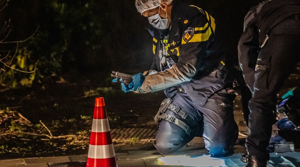 الشرطة تطلق النار على صبي يبلغ من العمر 17 عاماً في كابيلي آن دن آيسيل