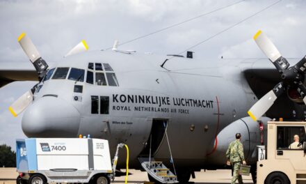وزارة الدفاع تستعد لإجلاء المواطنين الهولنديين من الشرق الأوسط