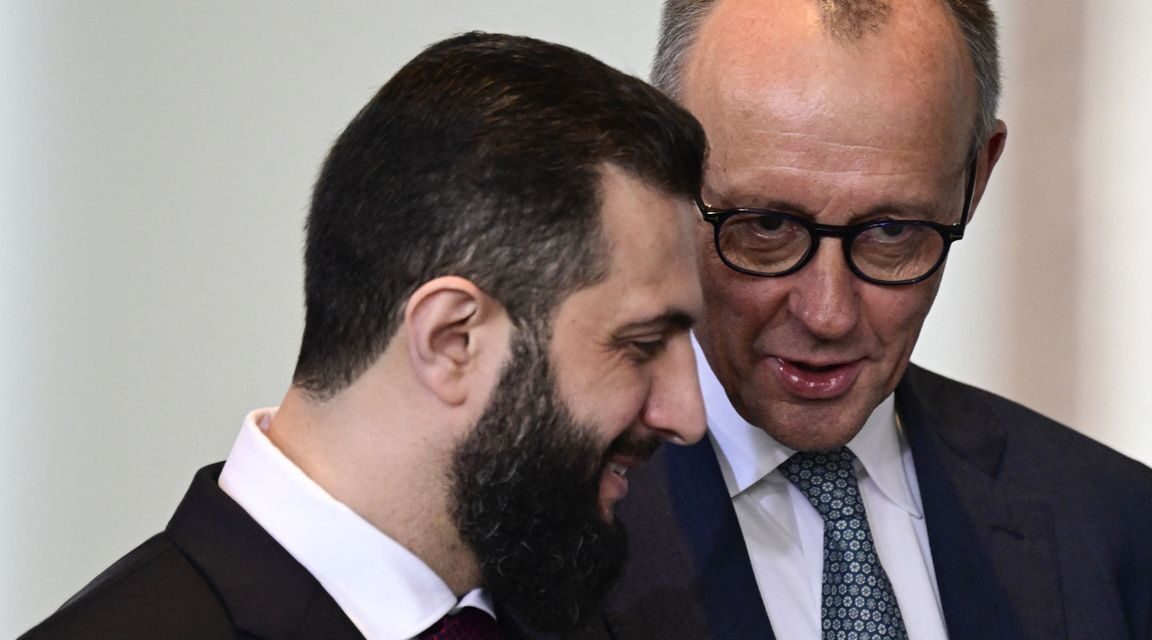 المستشار الألماني ميرز خلال زيارة الرئيس السوري أحمد الشرع: “80% من السوريين سيعودون إلى بلدهم”
