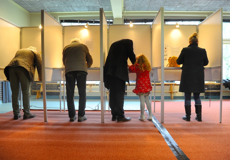 عشرات المرشحين لانتخابات المجالس البلدية لديهم سجلات جنائية