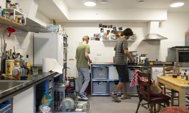 تعويض قدره 500 أو 2000 يورو بسبب التمييز ضد الطلاب من أصول مهاجرة