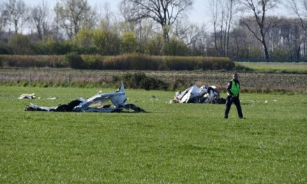 ترجح الشرطة أن تحطم طائرة بجوار الطريق السريع قرب ميدلبورخ كان انتحاراً