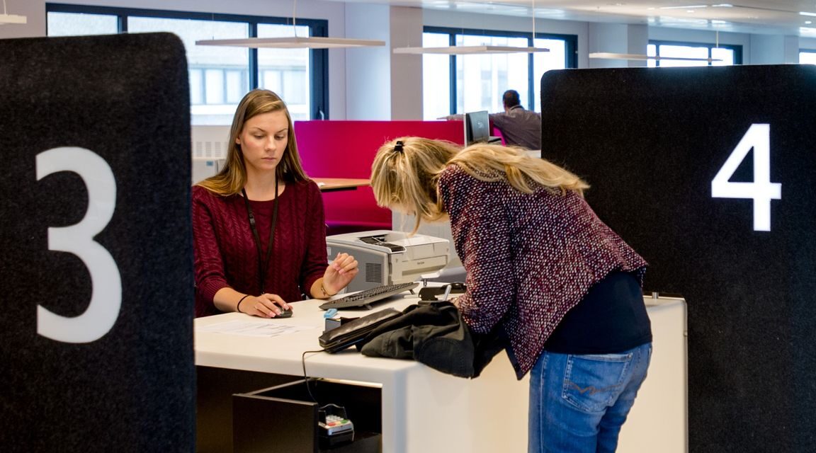 أمين المظالم ينتقد خطة تخفيضات المساعدة الاجتماعية: “الحكومة تسمح باختناق الفئات الأكثر ضعفاً”