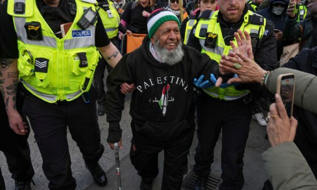 أكثر من 500 حالة اعتقال في لندن خلال مظاهرة من أجل فلسطين