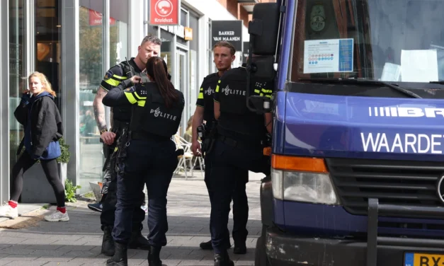 سطو مسلح على شاحنة نقل الأموال في روتردام والشرطة تبحث عن المشتبه به