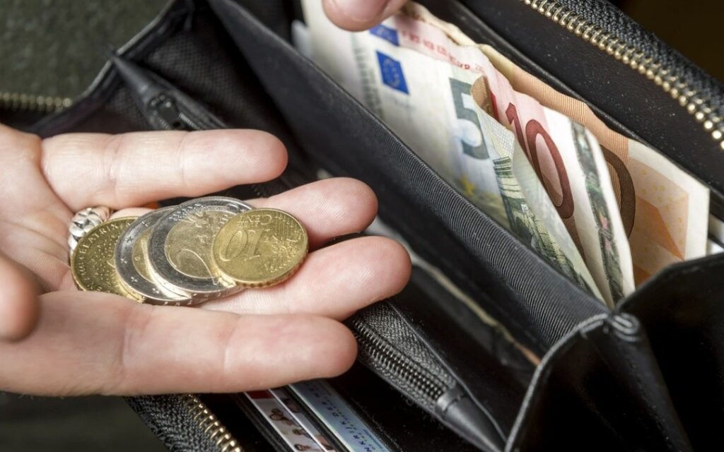 مكتب الإحصاء الوطني: الأسر تتدهور أوضاعها المادية بسبب حرب الشرق الأوسط