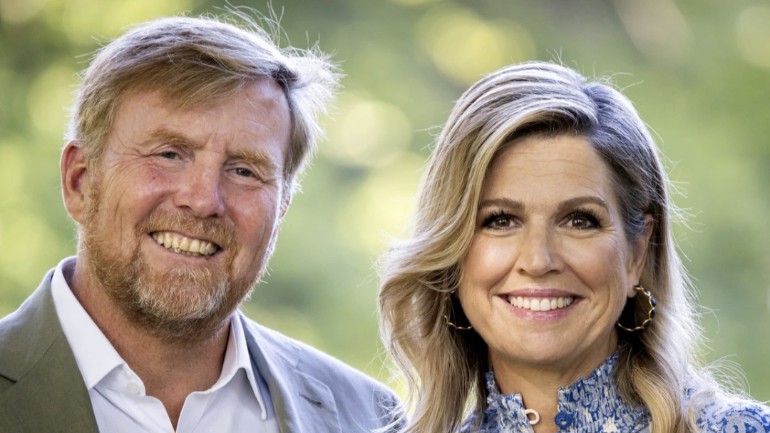 استطلاع رأي بمناسبة يوم الملك: هناك تقدير أكبر للملك لكن التكاليف باهظة للغاية