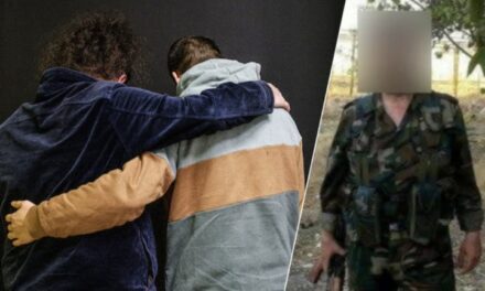 المتهم بارتكاب جرائم تعذيب في سوريا ينفي التهم وأحد الضحايا: “لقد وضع مسدساً في فمي”