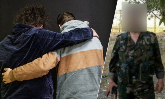 المتهم بارتكاب جرائم تعذيب في سوريا ينفي التهم وأحد الضحايا: “لقد وضع مسدساً في فمي”