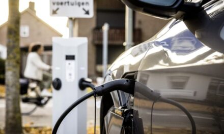 دعم مالي لسائقي السيارات من أصحاب الدخل المنخفض والمتوسط ​​لشراء سيارة كهربائية