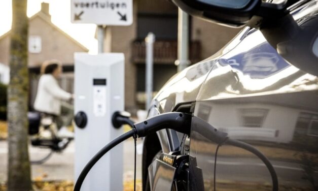 دعم مالي لسائقي السيارات من أصحاب الدخل المنخفض والمتوسط ​​لشراء سيارة كهربائية