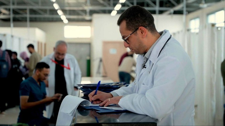 لا يزال الوزير يمنتع عن مساعدة سكان غزة الحاملين لتأشيرات سارية للقدوم إلى هولندا