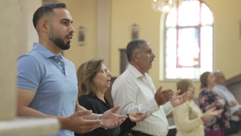 الفلسطينيون المسيحيون في الضفة الغربية ليسوا في مأمن من المستوطنين أيضاً: “إنهم يسرقون الأرض”