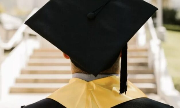 طالب يقاضي جامعة لايدن من أجل علامة واحدة ويفوز في المحكمة
