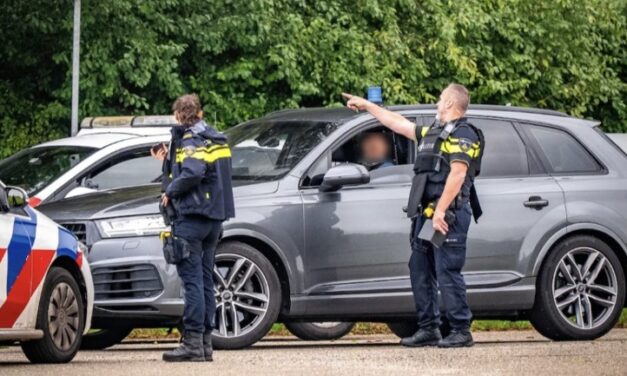 عملية أمنية واسعة النطاق واعتقالات في أوفيراسيلت بخيلديرلاند عقب إطلاق نار ومقتل شخص وإصابة ضابطي شرطة