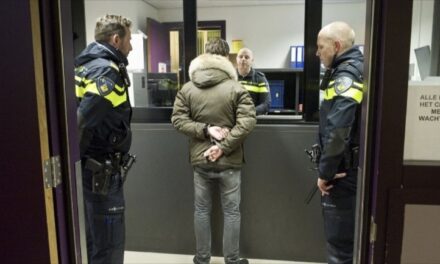 القبض على ستة شبان قادمين حديثاً بتهمة اغتصاب جماعي لفتاة تبلغ من العمر 18 عاماً